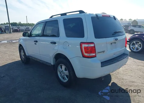 2011 Ford Escape Xlt из США, поврежденный, VIN 1FMCU0D77BKB92805